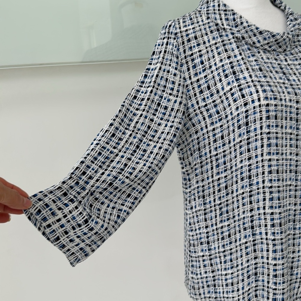 Zara Basic Collection White Blouse W/ Black & Blu… - image 2